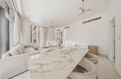 Apartment - 1 Bedroom - 2 Bathrooms for rent in Boulevard Crescent Tower 2 - BLVD Crescent - Downtown Dubai - Dubai