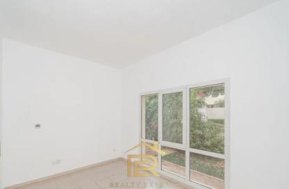Villa - 4 Bedrooms - 5 Bathrooms for rent in Meadows 4 - Meadows - Dubai