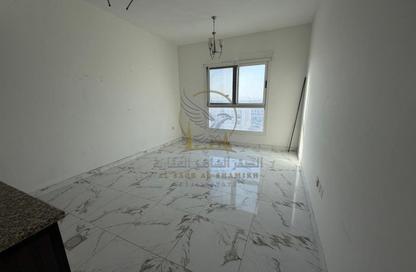 Apartment - Studio - 1 Bathroom for rent in Muwailih Building - Muwaileh - Sharjah