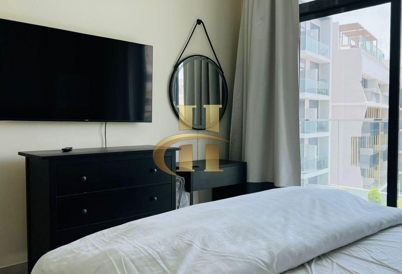 Fully Furnished | Pool View | Chiller Free photo 17