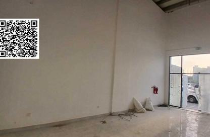 Shop - Studio - 1 Bathroom for rent in Ajman Creek Towers - Al Rashidiya 1 - Al Rashidiya - Ajman