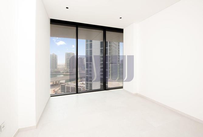 103677222 - Property Image 2