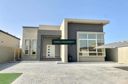 Villa - 3 Bedrooms - 3 Bathrooms for rent in Al Jazirah Al Hamra - Al Hamra Village - Ras Al Khaimah Villa - 3 Bedrooms - 3 Bathrooms for rent in Al Jazirah Al Hamra - Al Hamra Village - Ras Al Khaimah