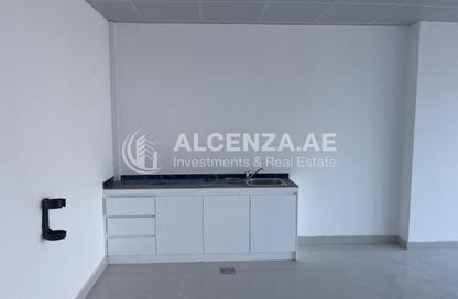 Office Space - Studio for rent in The Burlington - Business Bay - Dubai