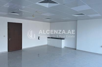 Office Space - Studio for rent in The Burlington - Business Bay - Dubai