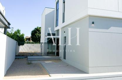 Villa - 4 Bedrooms - 5 Bathrooms for sale in Murooj Al Furjan East - Murooj Al Furjan - Al Furjan - Dubai
