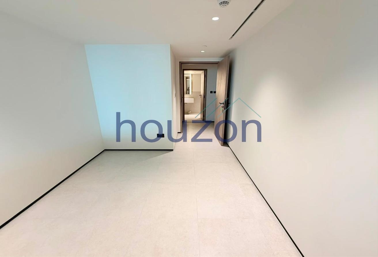 Upgraded Duplex 3BR+M/R Penthouse | Iconic Views photo 22
