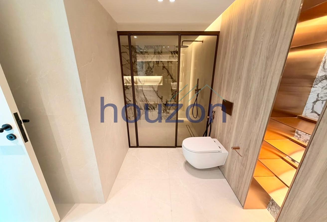 Upgraded Duplex 3BR+M/R Penthouse | Iconic Views photo 21