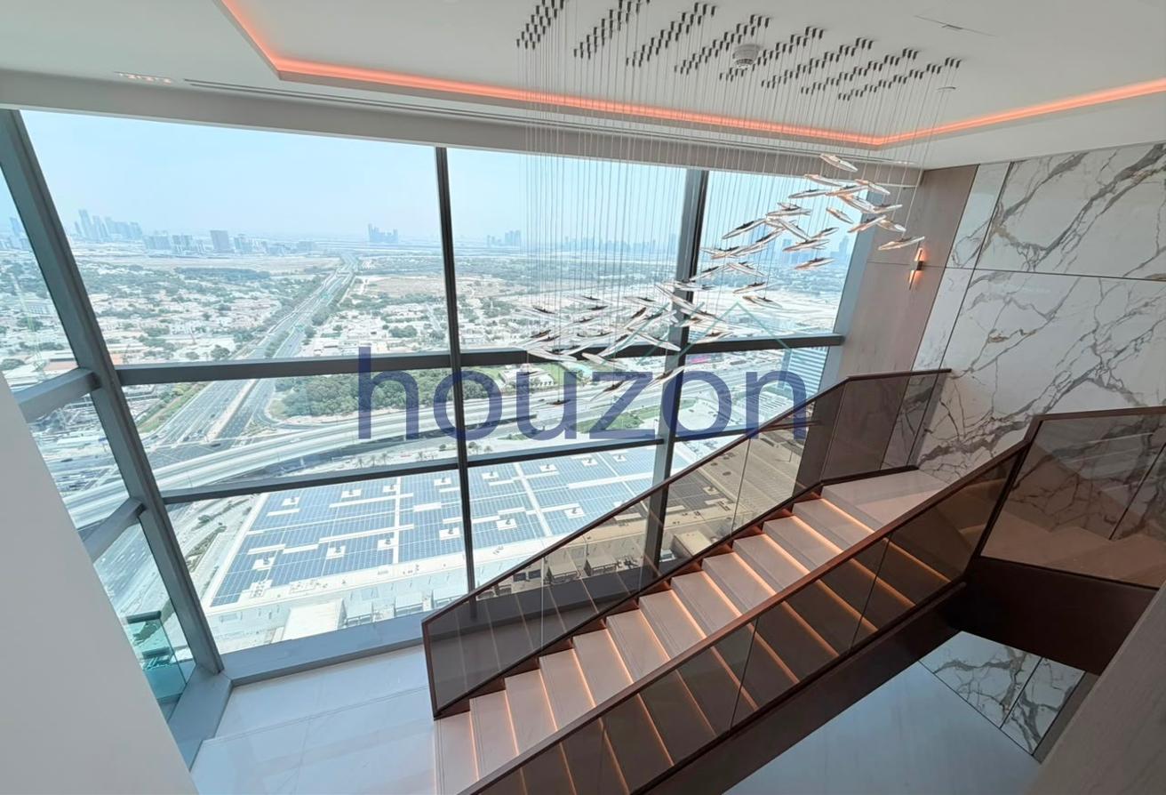 Upgraded Duplex 3BR+M/R Penthouse | Iconic Views photo 9
