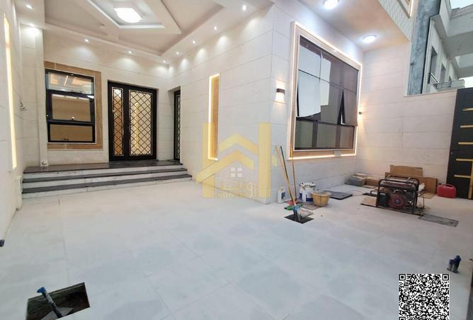 94030405 - Property Image 2