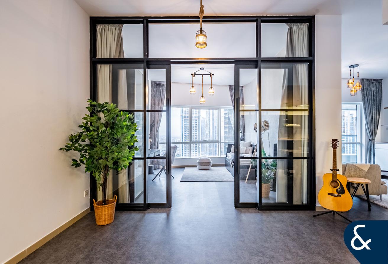 1 bedroom | Furnished | balcony photo 16