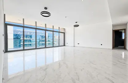 Apartment - 3 Bedrooms - 5 Bathrooms for sale in Royal Regency - Business Bay - Dubai
