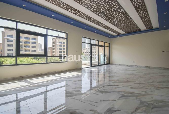 141911670 - Property Image 2