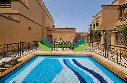 Villa - 4 Bedrooms - 4 Bathrooms for rent in Jumeirah 1 Villas - Jumeirah 1 - Jumeirah - Dubai