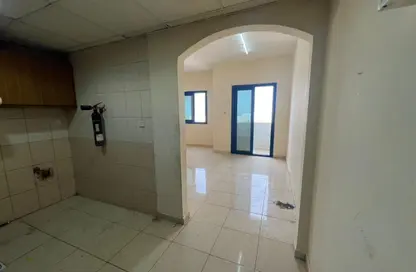 شقة - 1 حمام للايجار في المجرة - الشرق - الشارقة