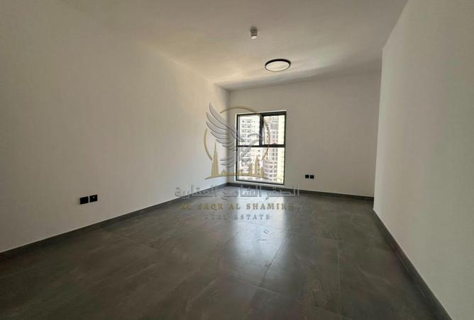 124732421 - Property Image 3