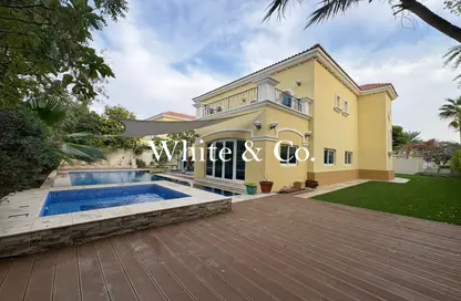 Villa - 4 Bedrooms - 4 Bathrooms for rent in District 7 - Jumeirah Park - Dubai
