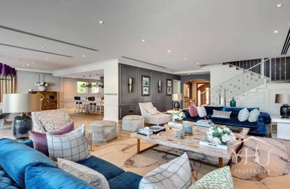 Villa - 5 - 6 for sale in District 7 - Jumeirah Park - Dubai Villa - 5 - 6 for sale in District 7 - Jumeirah Park - Dubai
