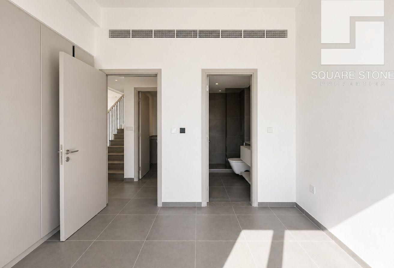 Brand New-5BR-Internal Road-Close to Amenities photo 14