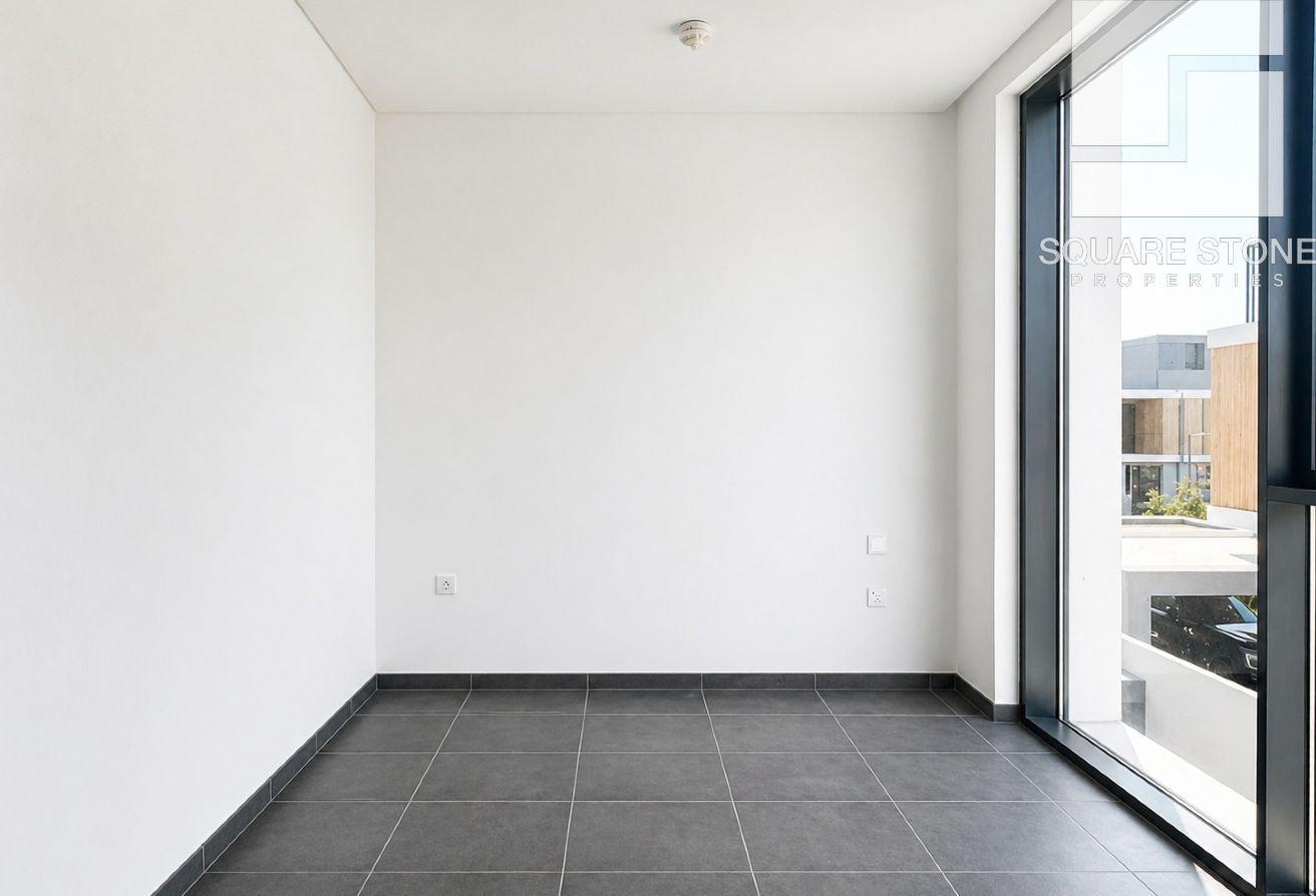 Brand New-5BR-Internal Road-Close to Amenities photo 13