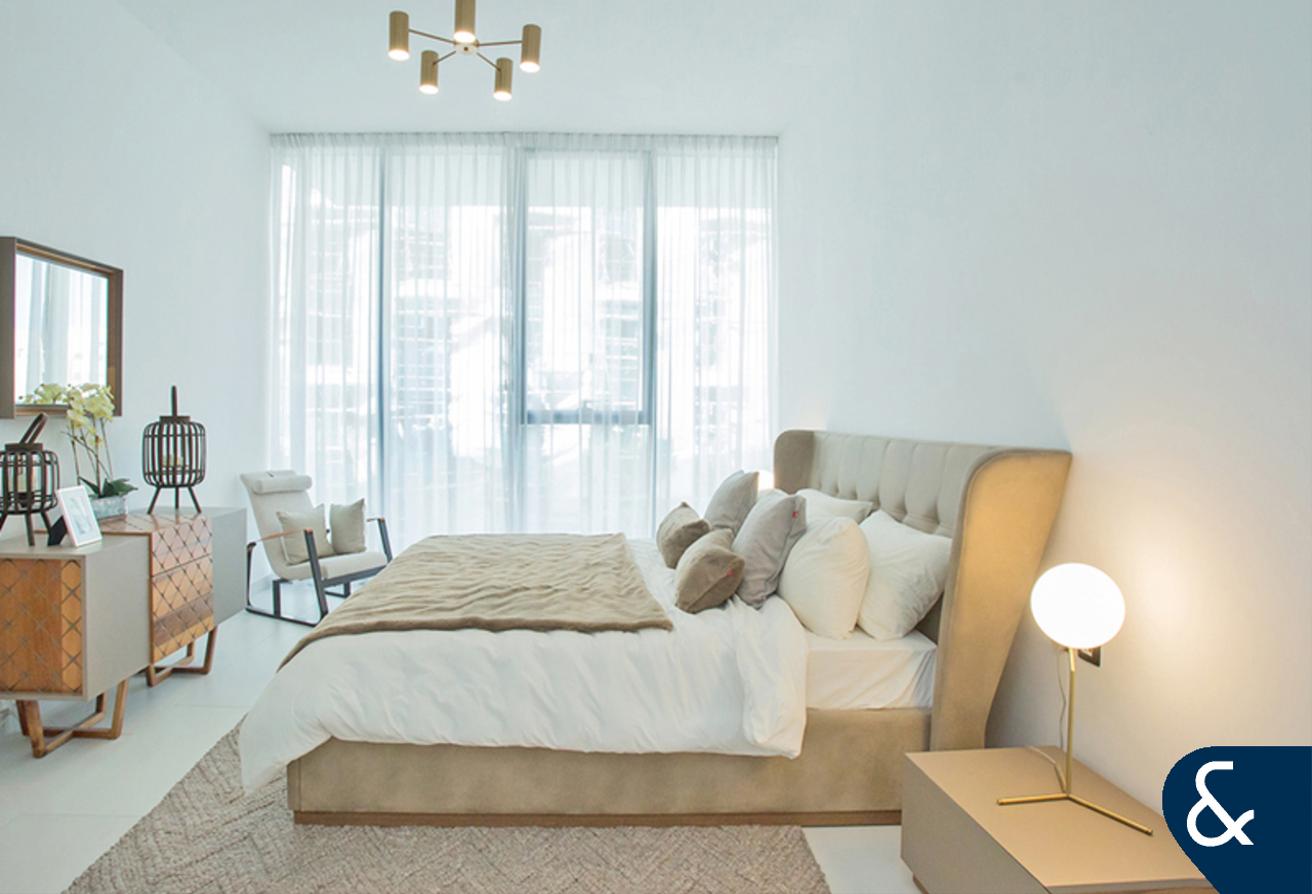 3 Beds Plus maids | Rooftop Pool | Balcony photo 9