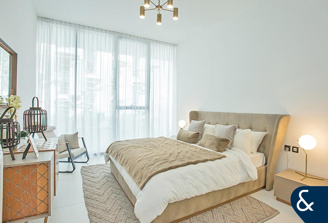 3 Beds Plus maids | Rooftop Pool | Balcony photo 8