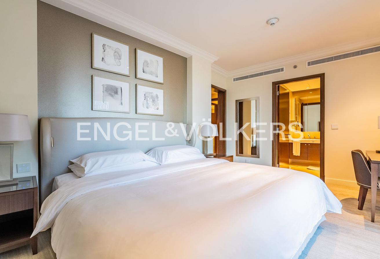 Burj Khalifa View | Luxurious | Dubai Mall Access photo 16