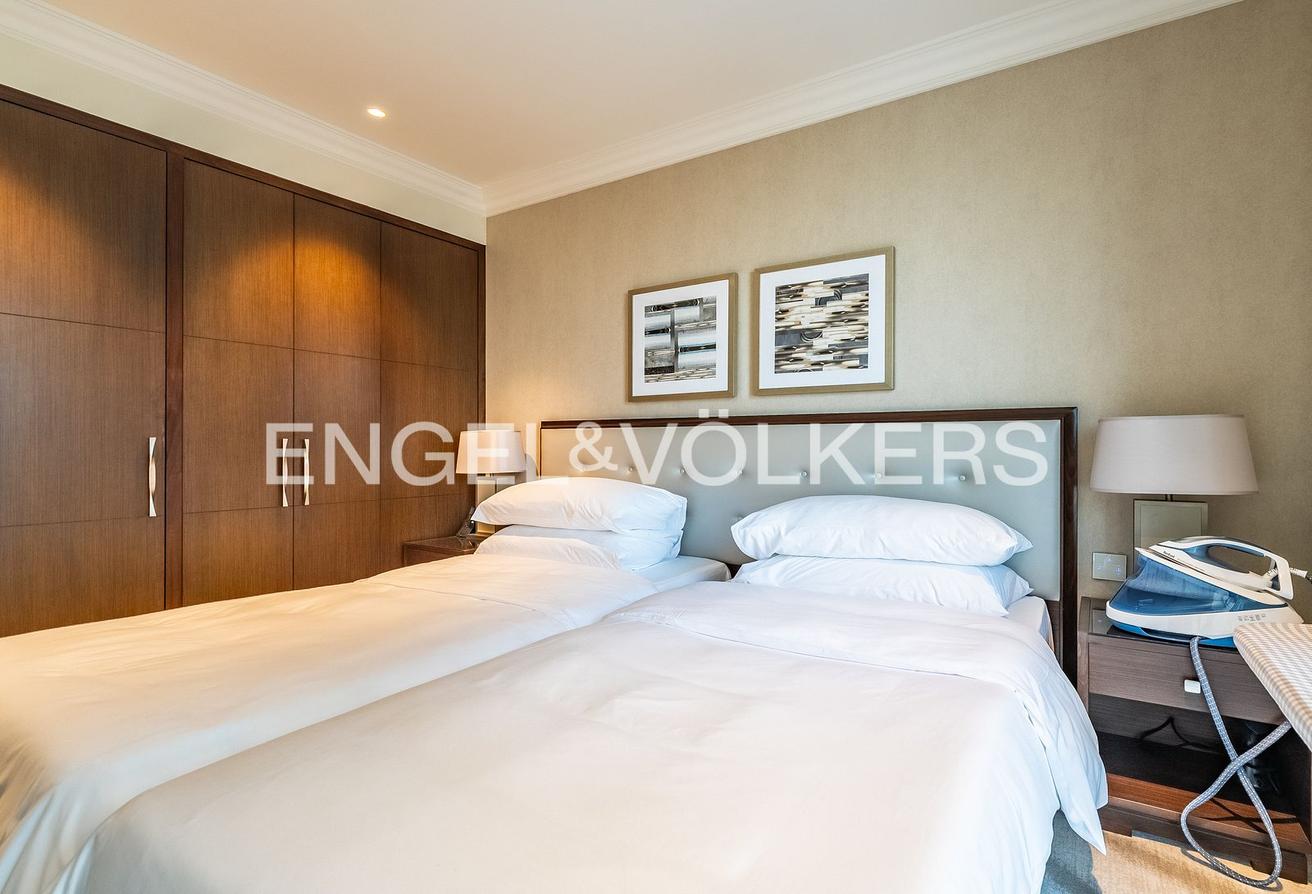 Burj Khalifa View | Luxurious | Dubai Mall Access photo 20