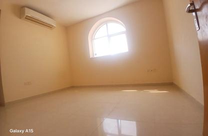 Apartment - 1 - 2 for rent in Fire Station Road - Muwaileh - Sharjah