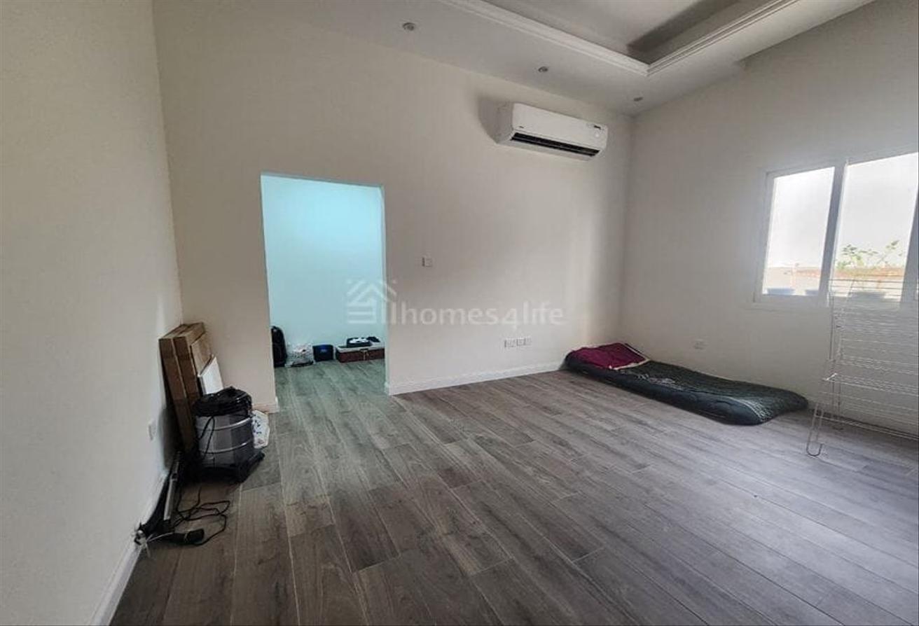 Brand New | Spacious Plot | 5BR + Maid | Luxurious photo 11