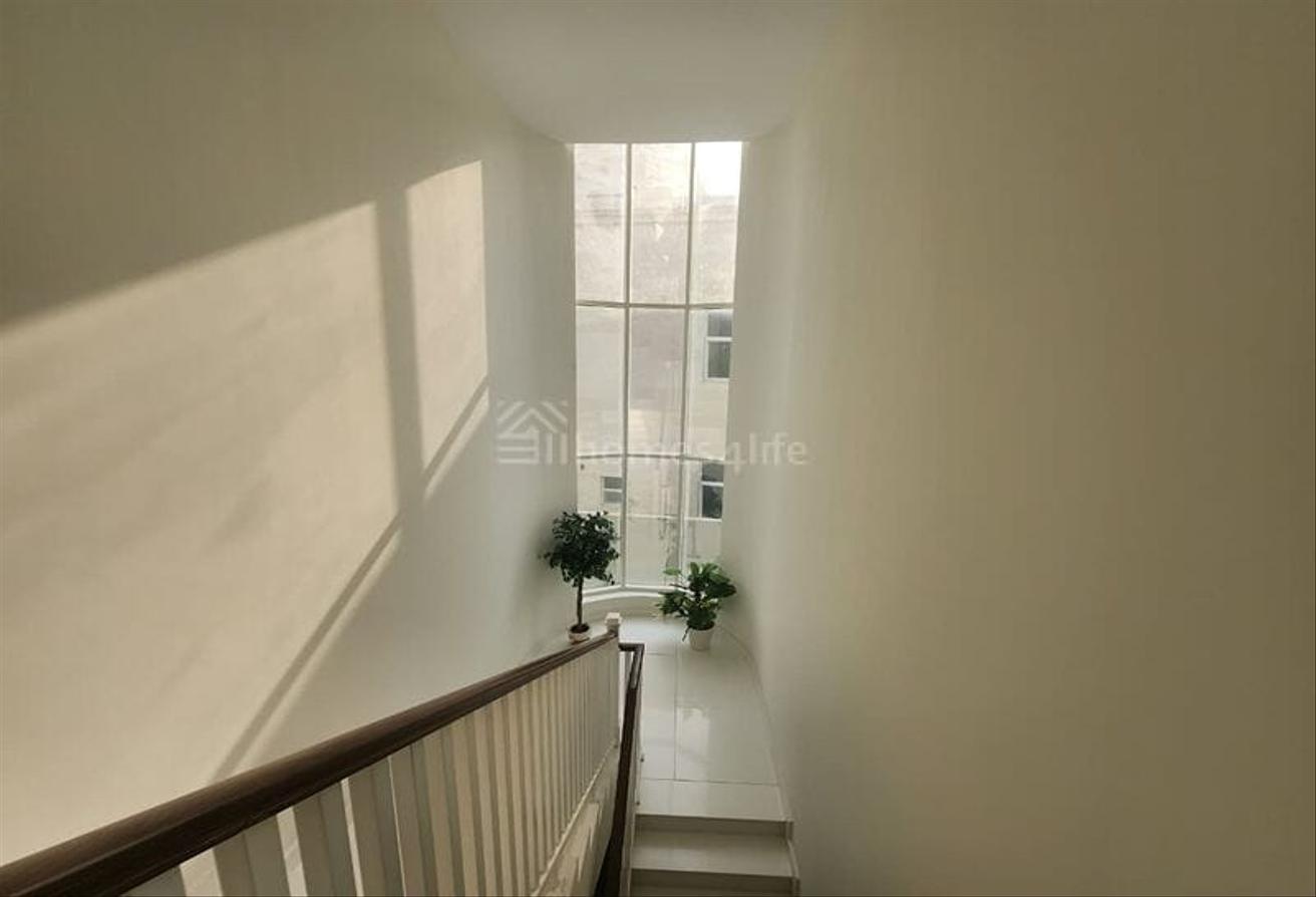 Brand New | Spacious Plot | 5BR + Maid | Luxurious photo 9