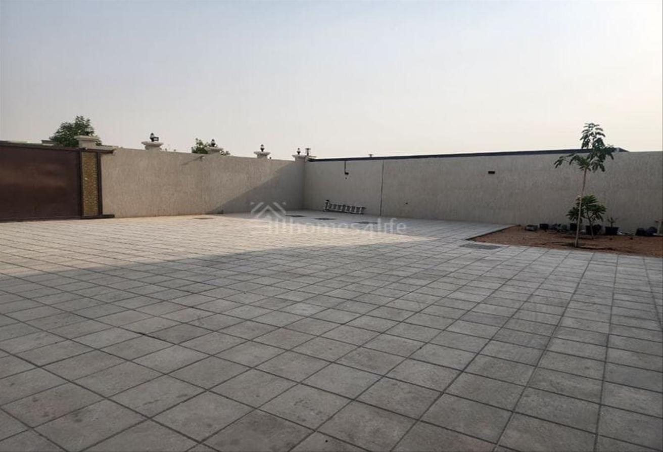 Brand New | Spacious Plot | 5BR + Maid | Luxurious photo 4
