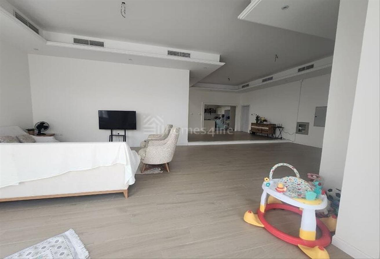 Brand New | Spacious Plot | 5BR + Maid | Luxurious photo 5