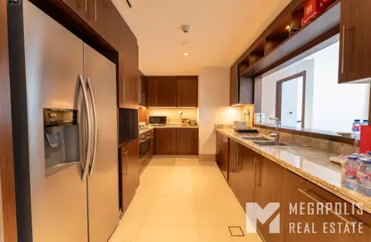 Apartment - 3 Bedrooms - 4 Bathrooms for sale in Boulevard Point - Downtown Dubai - Dubai