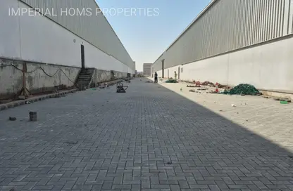 Warehouse - Studio - 1 Bathroom for rent in Umm Al Thuoob - Umm Al Quwain