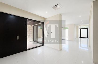 Townhouse - 4 - 5 for rent in Silver Springs 3 - Silver Springs - Damac Hills - Dubai Townhouse - 4 - 5 for rent in Silver Springs 3 - Silver Springs - Damac Hills - Dubai
