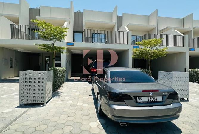 98702243 - Property Main Image