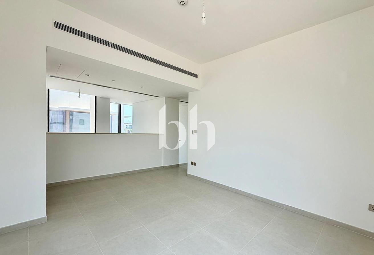 Landscaped | Private Pool | Park Backing photo 9