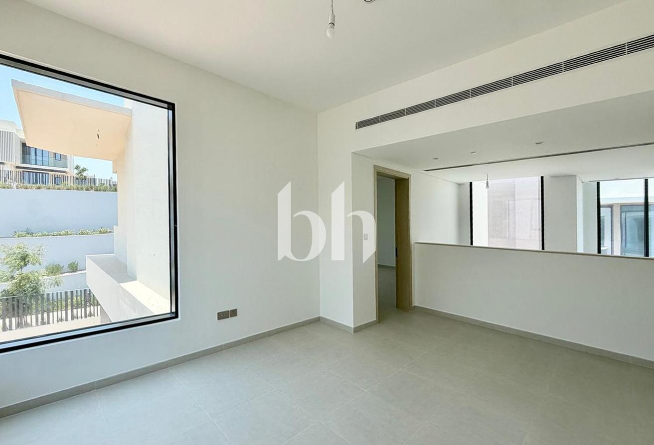 Landscaped | Private Pool | Park Backing photo 10