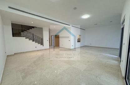 Villa - 5 Bedrooms - 6 Bathrooms for rent in Palma Residences - Palm Jumeirah - Dubai