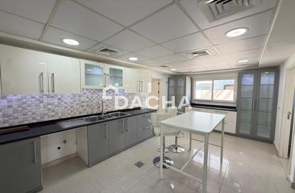 Villa - 4 Bedrooms - 5 Bathrooms for rent in Meadows 9 - Meadows - Dubai