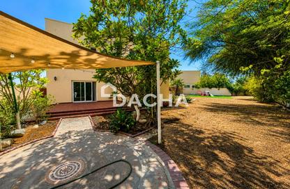 Villa - 4 Bedrooms - 5 Bathrooms for rent in Meadows 9 - Meadows - Dubai