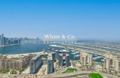 Apartment - 1 Bedroom - 2 Bathrooms for sale in The Palm Tower - Palm Jumeirah - Dubai