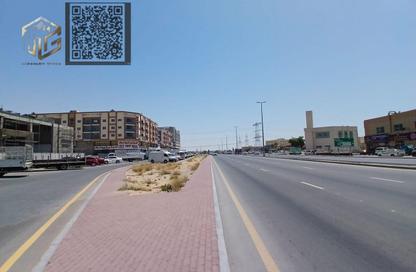 Shop - Studio - 5 Bathrooms for rent in Al Mowaihat - Ajman