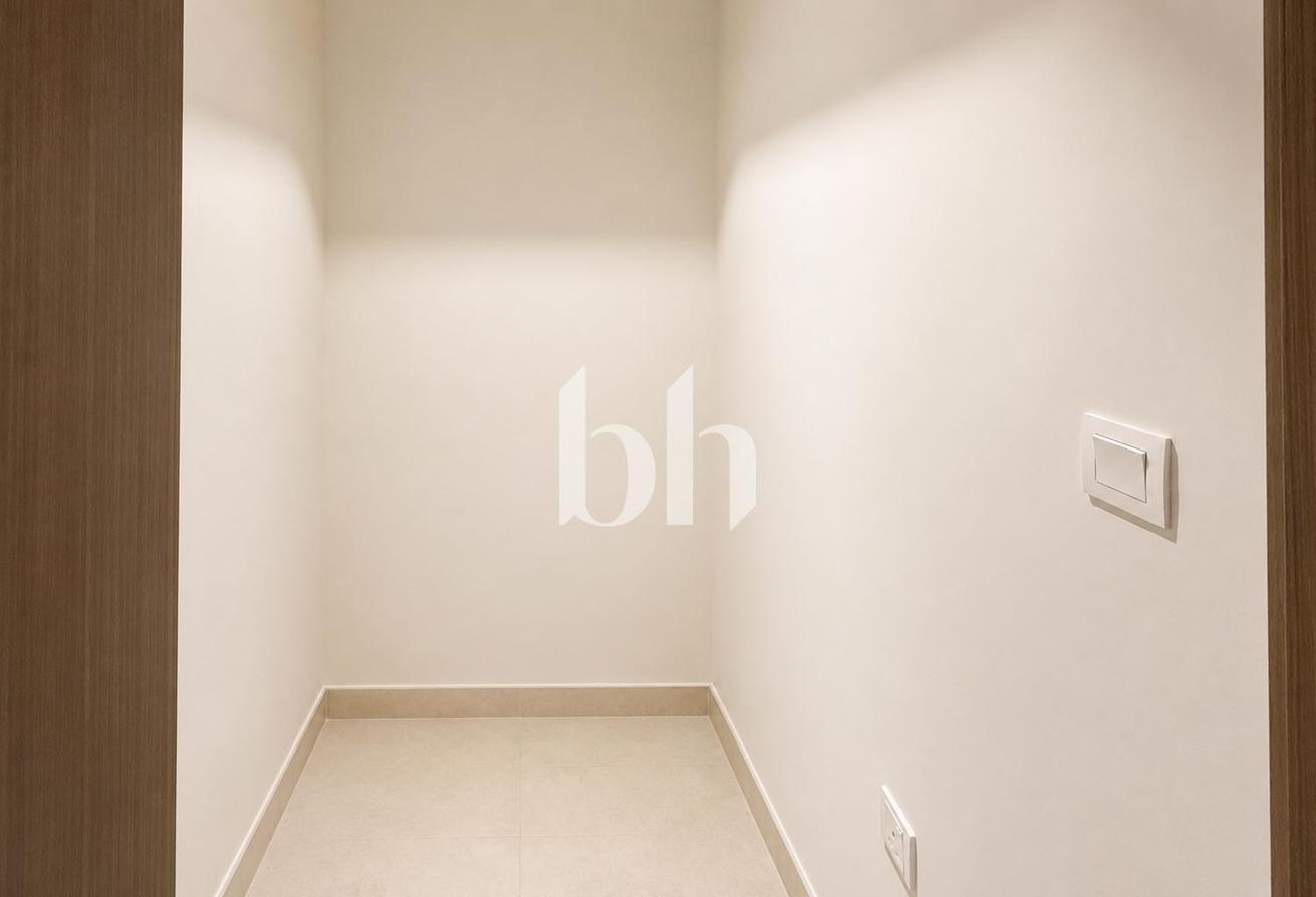 Single Row | Water View | Maids Room photo 24