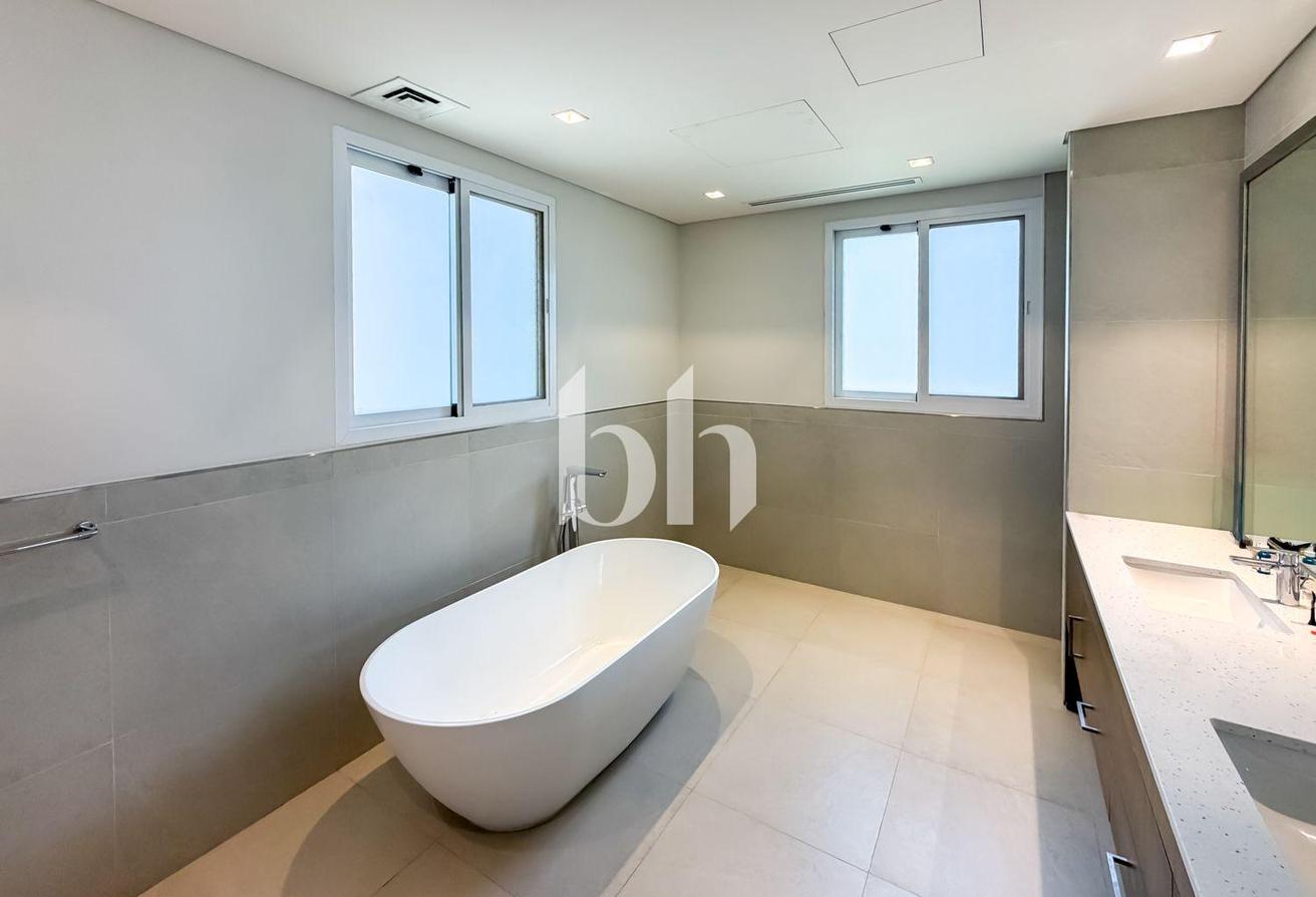 Single Row | Water View | Maids Room photo 26