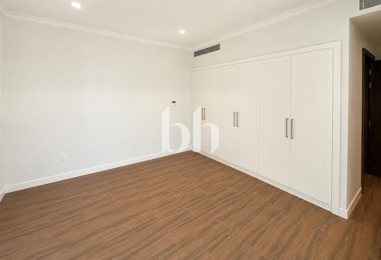 Single Row | Water View | Maids Room photo 15
