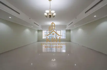 Apartment - 4 Bedrooms - 5 Bathrooms for rent in Robot Park Tower - Al Khan - Sharjah