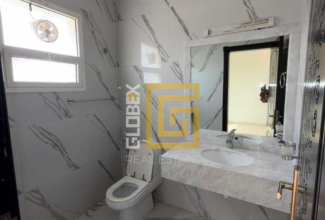 82353835 - Property Image 3