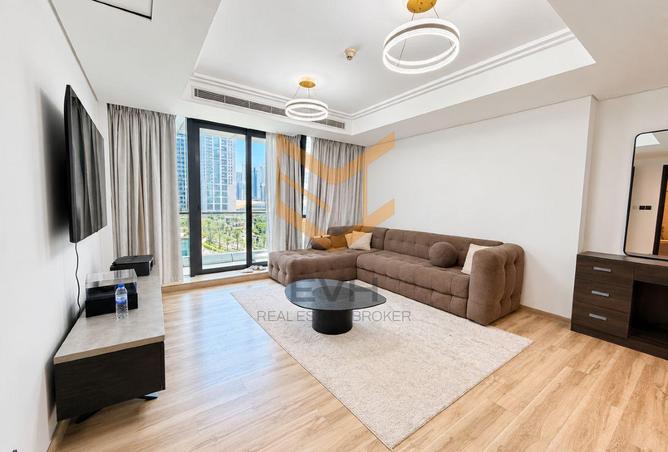 Furnished 2BR Apartment | Full lake View photo 3